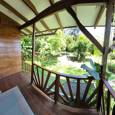 Centro Ananda Bed & Breakfast Guapiles Ngoại thất bức ảnh