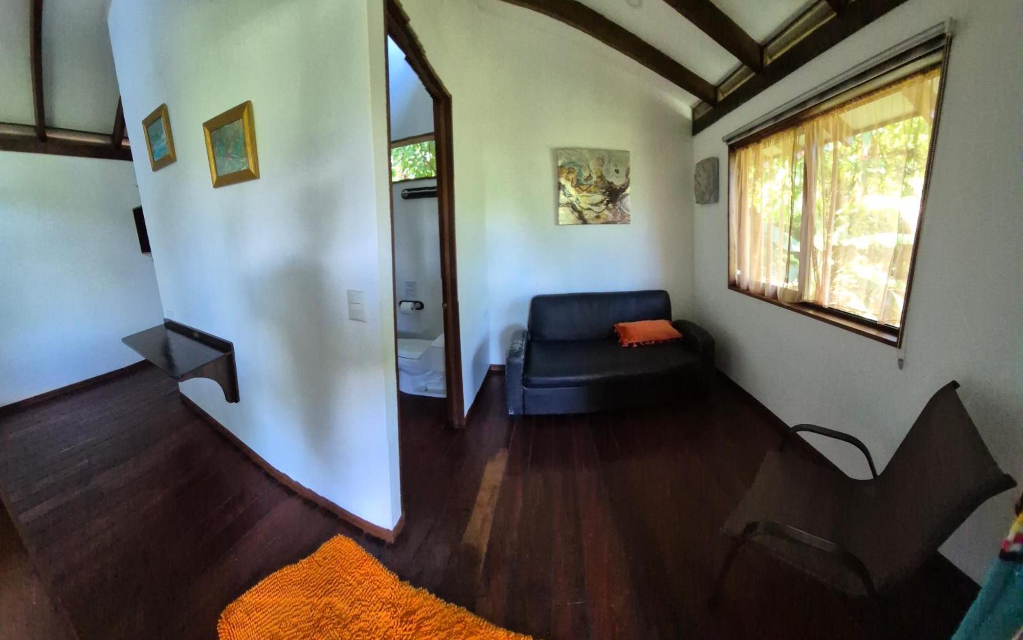 Centro Ananda Bed & Breakfast Guapiles Ngoại thất bức ảnh