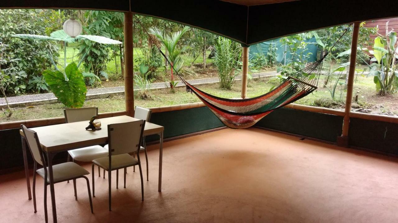 Centro Ananda Bed & Breakfast Guapiles Ngoại thất bức ảnh